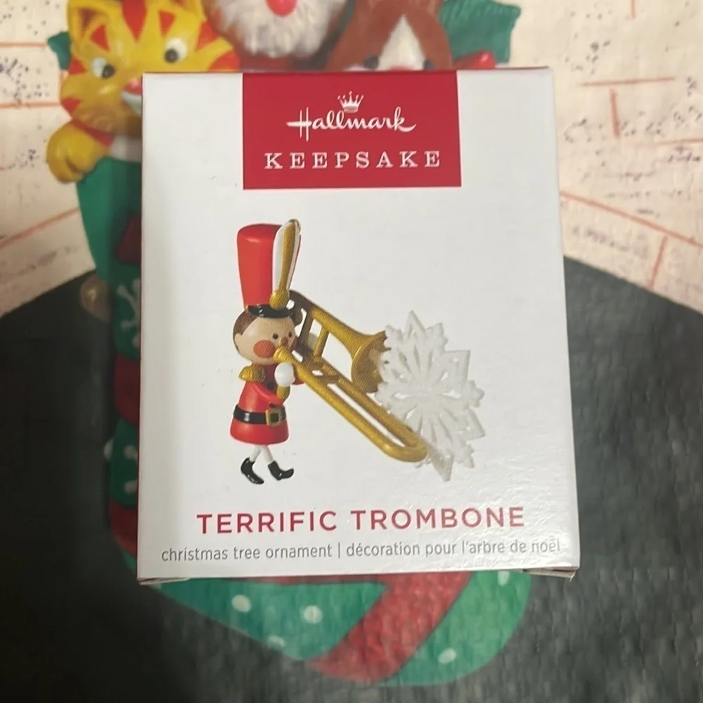 NWT 2022 Hallmark Keepsake Ornaments Lot of 4 + Free Gift Bag